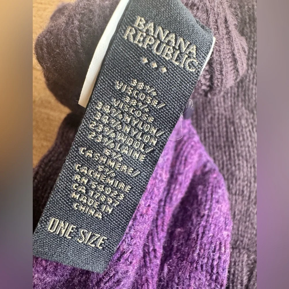 Banana Republic Viscose Cashmere Blend Beret Gloves Set Purple Plum